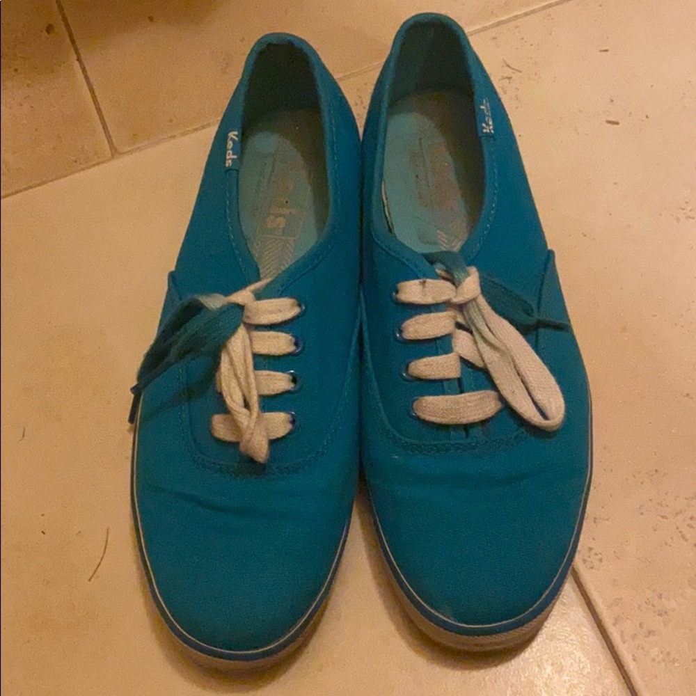 Low top size 5.5 light blue keds